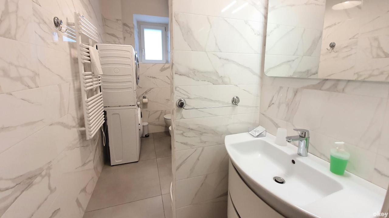 Апартаменты Star House - Bari Centro Экстерьер фото